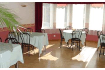 Estonia Privát Pärnu, Exteriorul